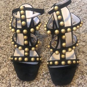 Beautiful gold pearl detail sandals